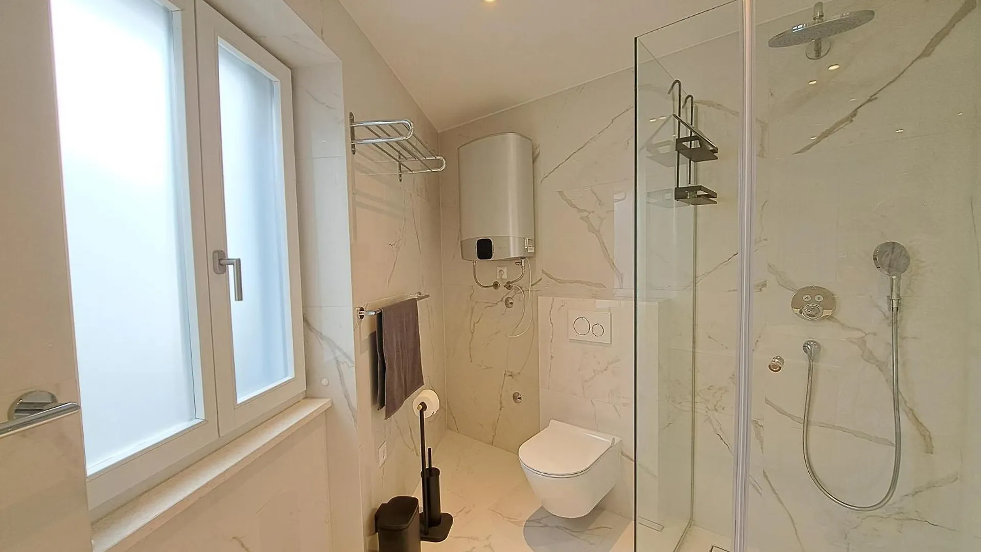 House Olenta - New From 2025 Apartment Split