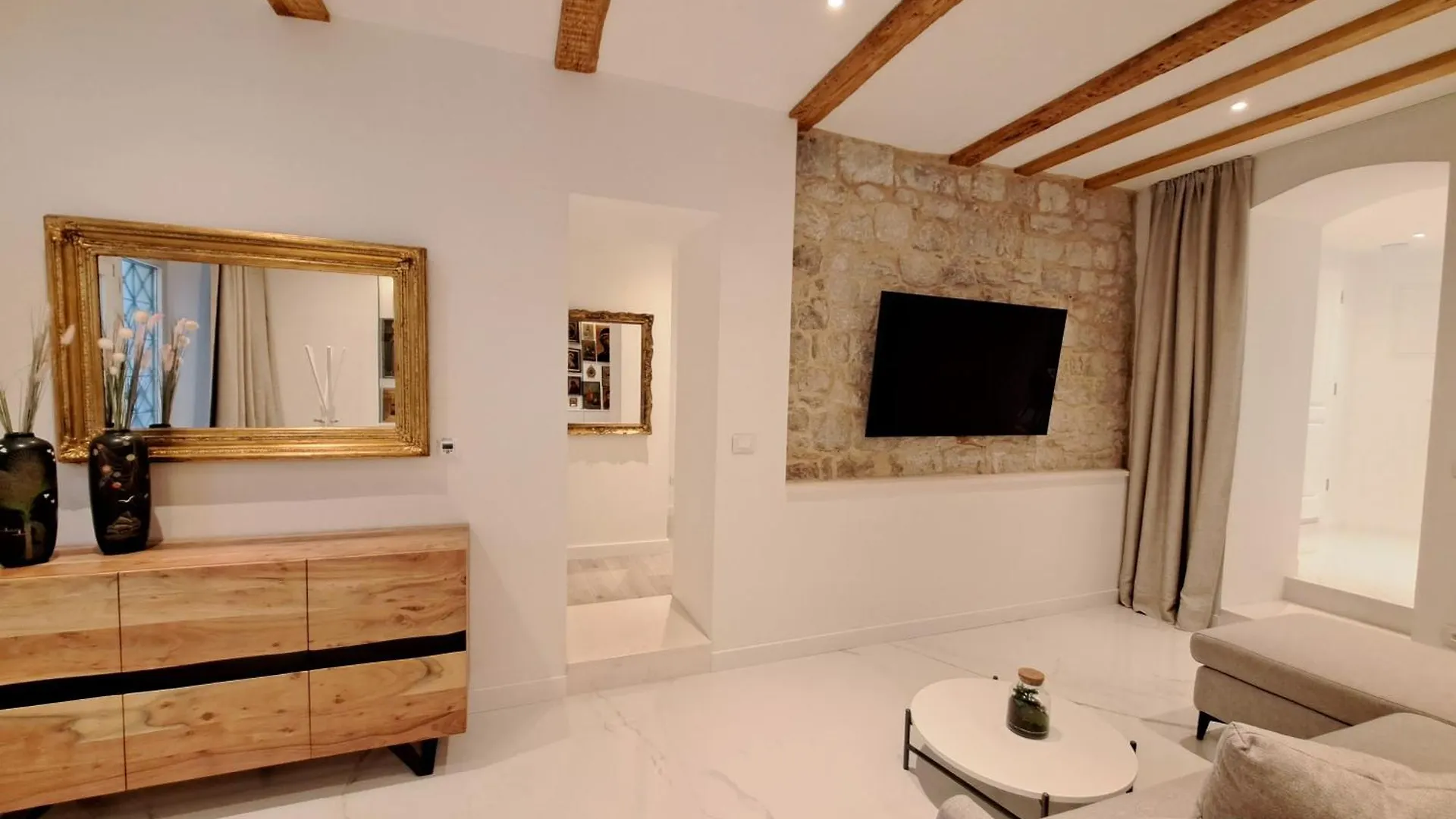 House Olenta - New From 2025 Apartment Split