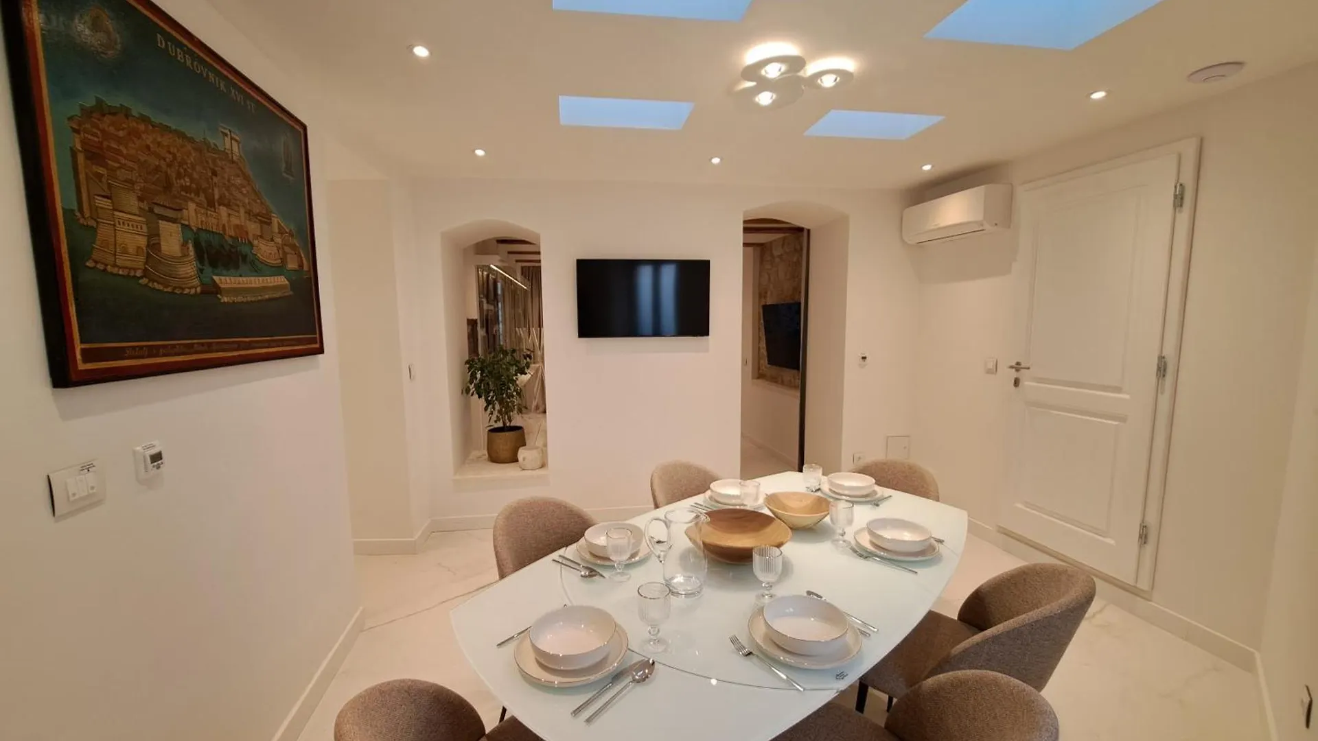 House Olenta - New From 2025 Apartment Split
