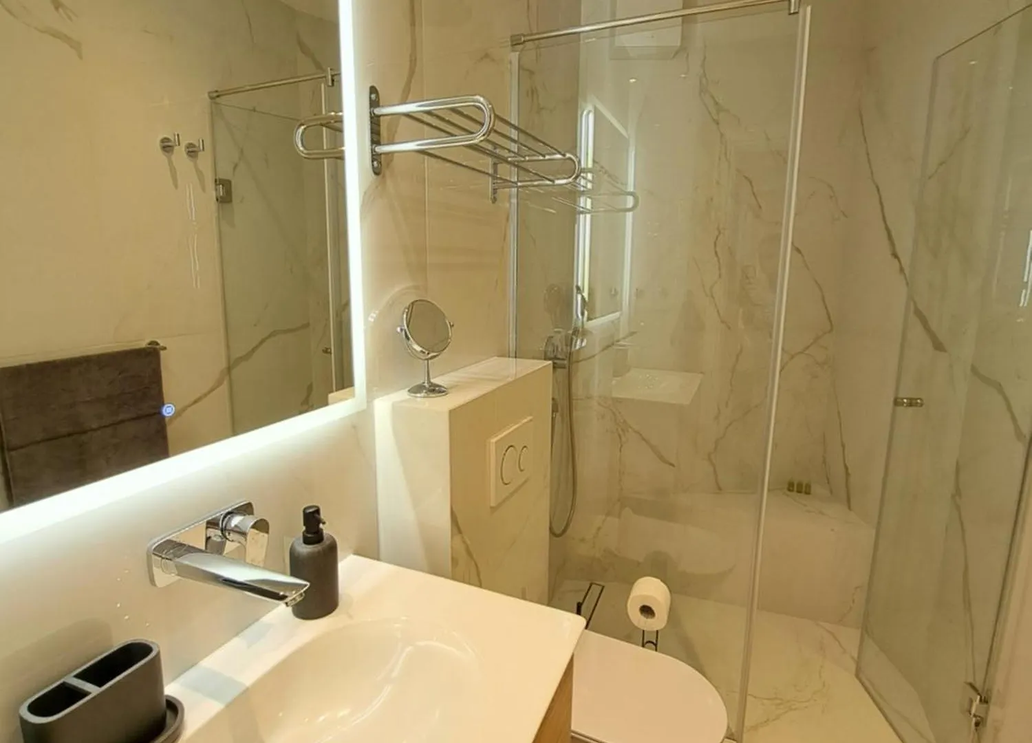 House Olenta - New From 2025 Apartment Split