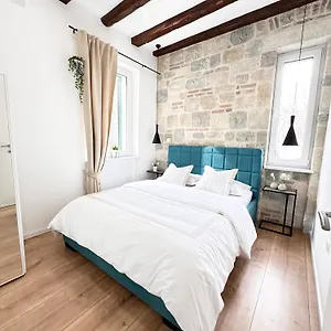 Agora Apartment