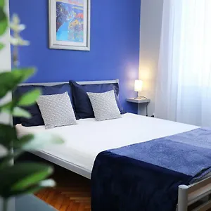 Chic Apartment